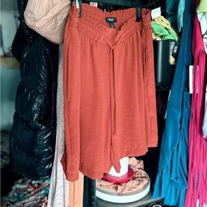 Simply Vera Vera Wang High Waist Rust Shorts